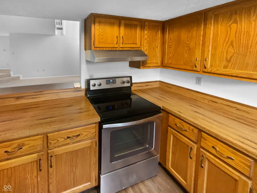 7659 Eagle Valley Pass, Indianapolis, IN 46214 - Image #2