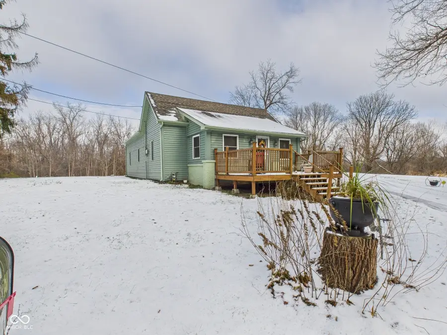 1090 W Van Buren Street, Alexandria, IN 46001 - Image #2