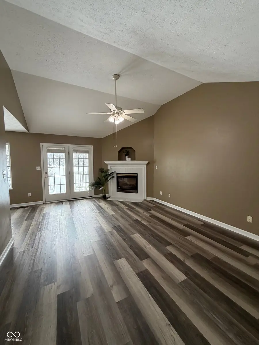 5849 Regency Drive, Columbus, IN 47203 - Image #3