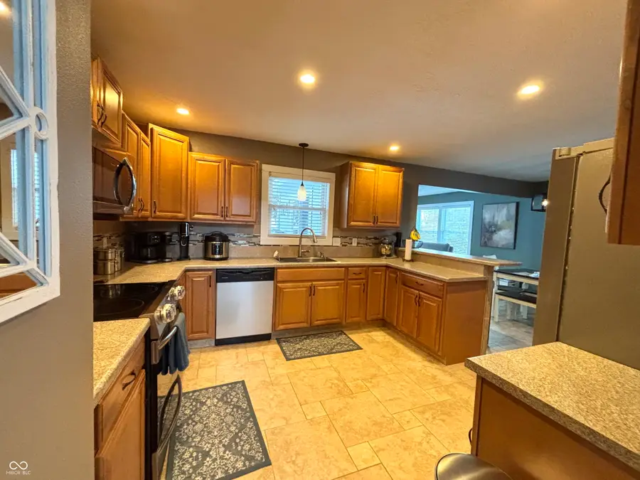 8498 Seattle Slew Lane, Indianapolis, IN 46217 - Image #3