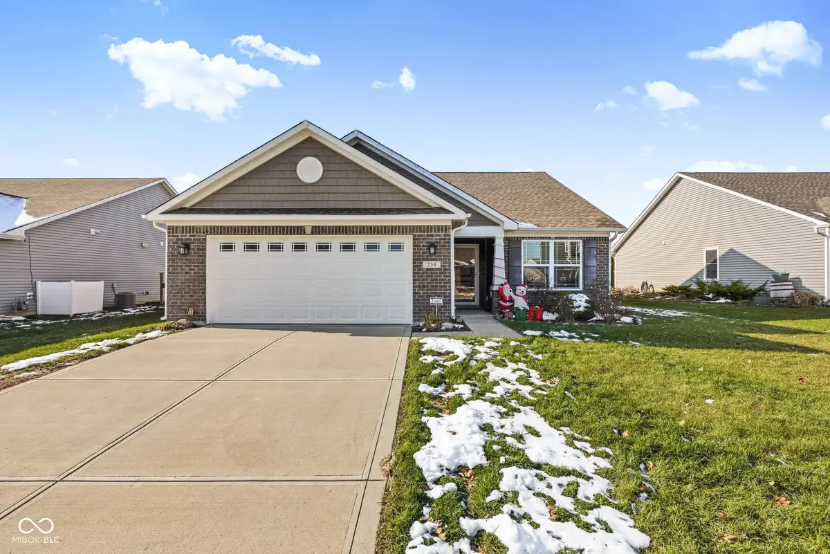 254 Rambling Road, Greenfield, IN 46140 - Image #1