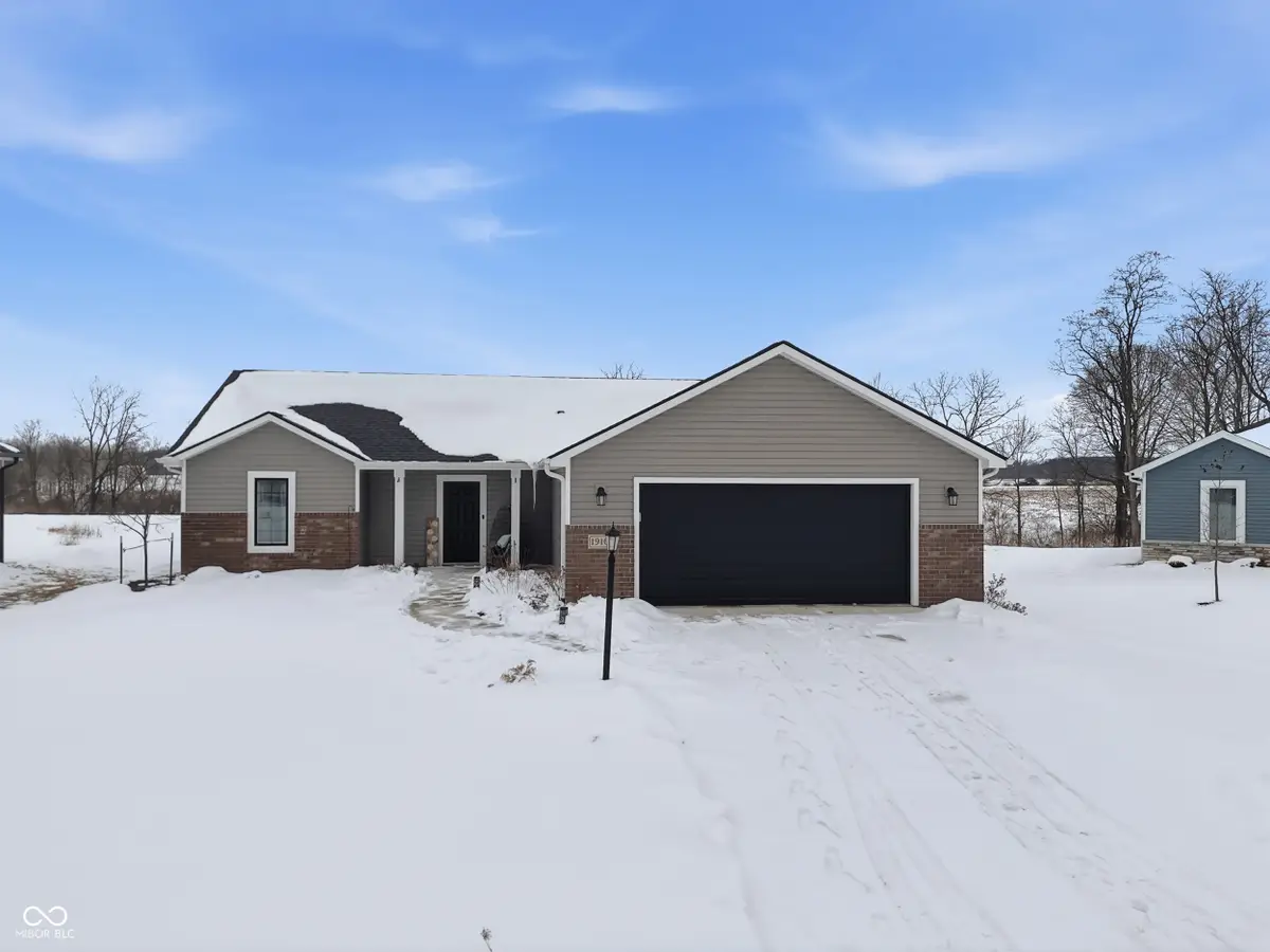 1910 Portland Cove, Huntertown, IN 46748 - #1