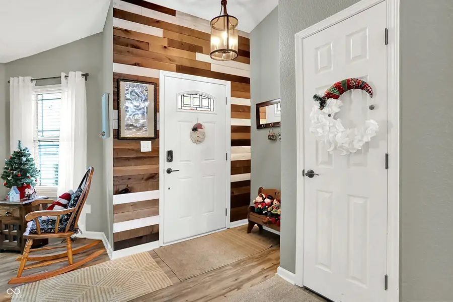 8122 Amarillo Drive, Indianapolis, IN 46237 - Image #3