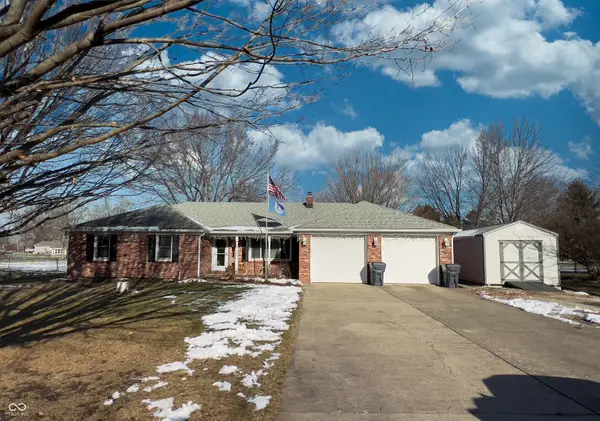 7674 Deerfield Drive, Greenfield, IN 46140