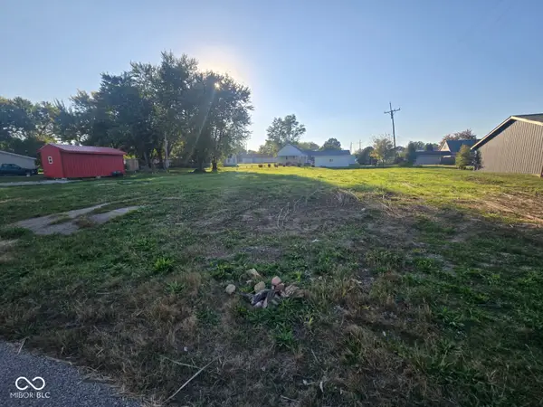 6 8th Street Nw, Linton, IN 47441