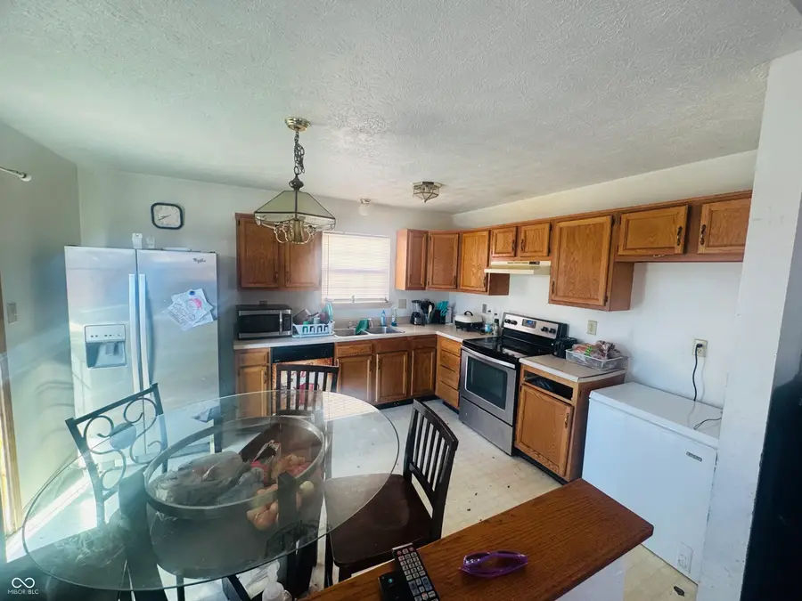 2619 Cooper Pointe Circle, Indianapolis, IN 46268 - Image #2