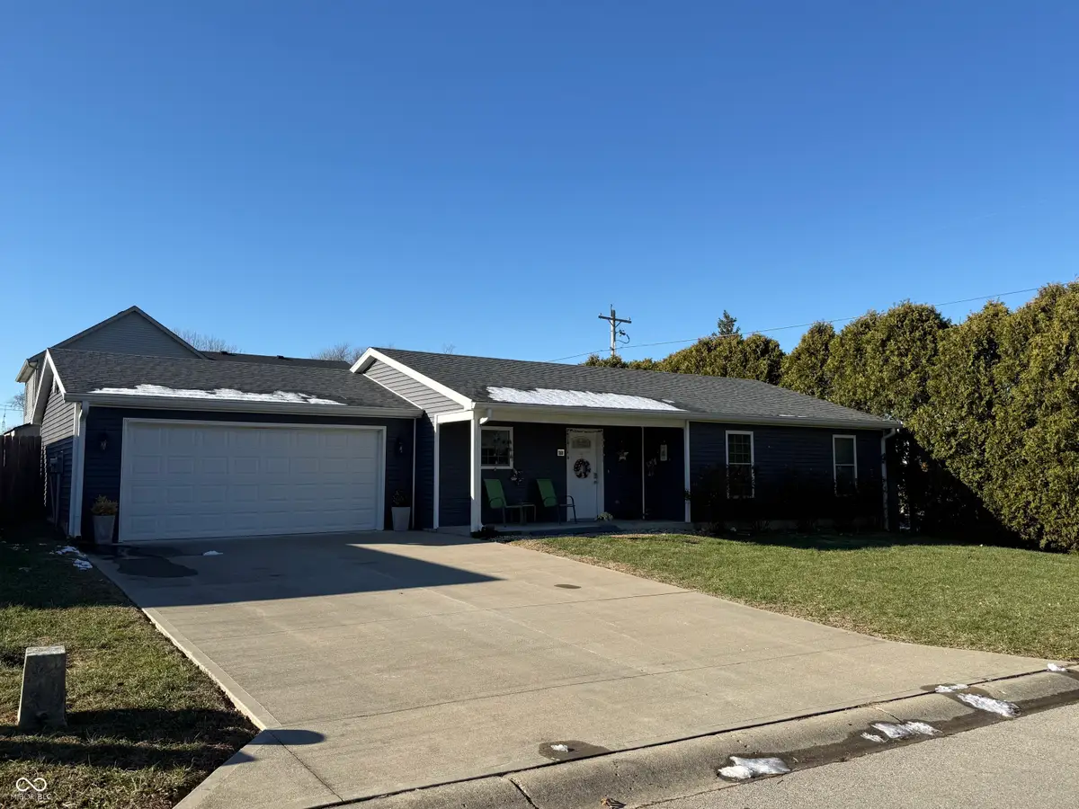 903 S Creek Drive E, Greensburg, IN 47240 - Image #1