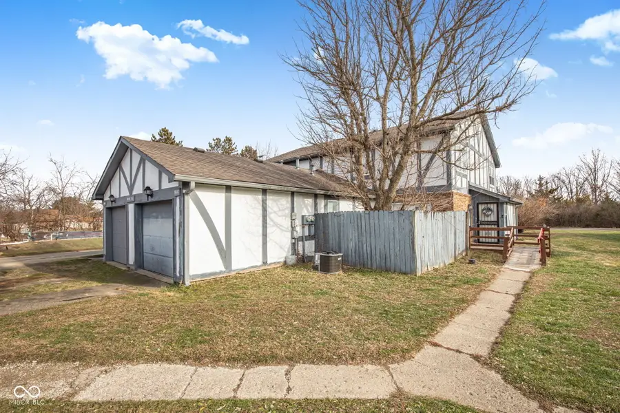 9887 Royce Drive, Indianapolis, IN 46235 - Image #3