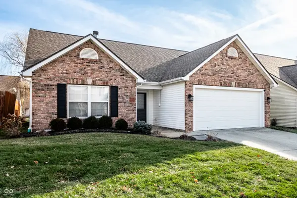14923 Silver Thorne Way, Carmel, IN 46033