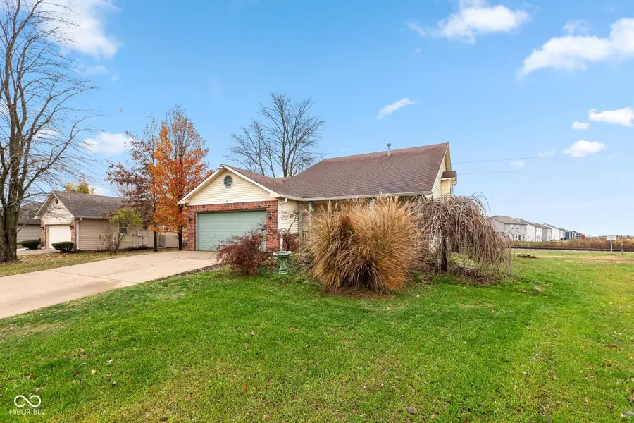 459 Cardinal Drive, Whiteland, IN 46184 - Image #2