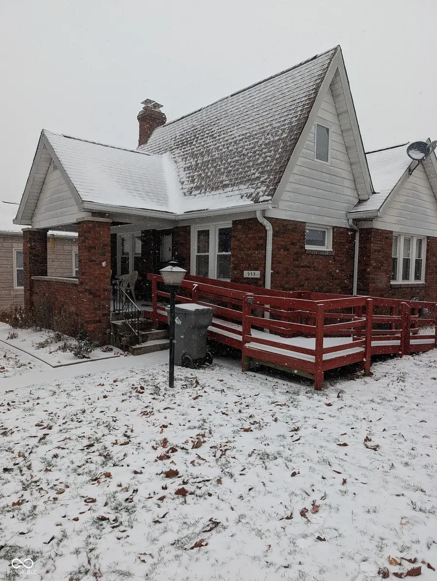 955 N Lesley Avenue, Indianapolis, IN 46219 - Image #2