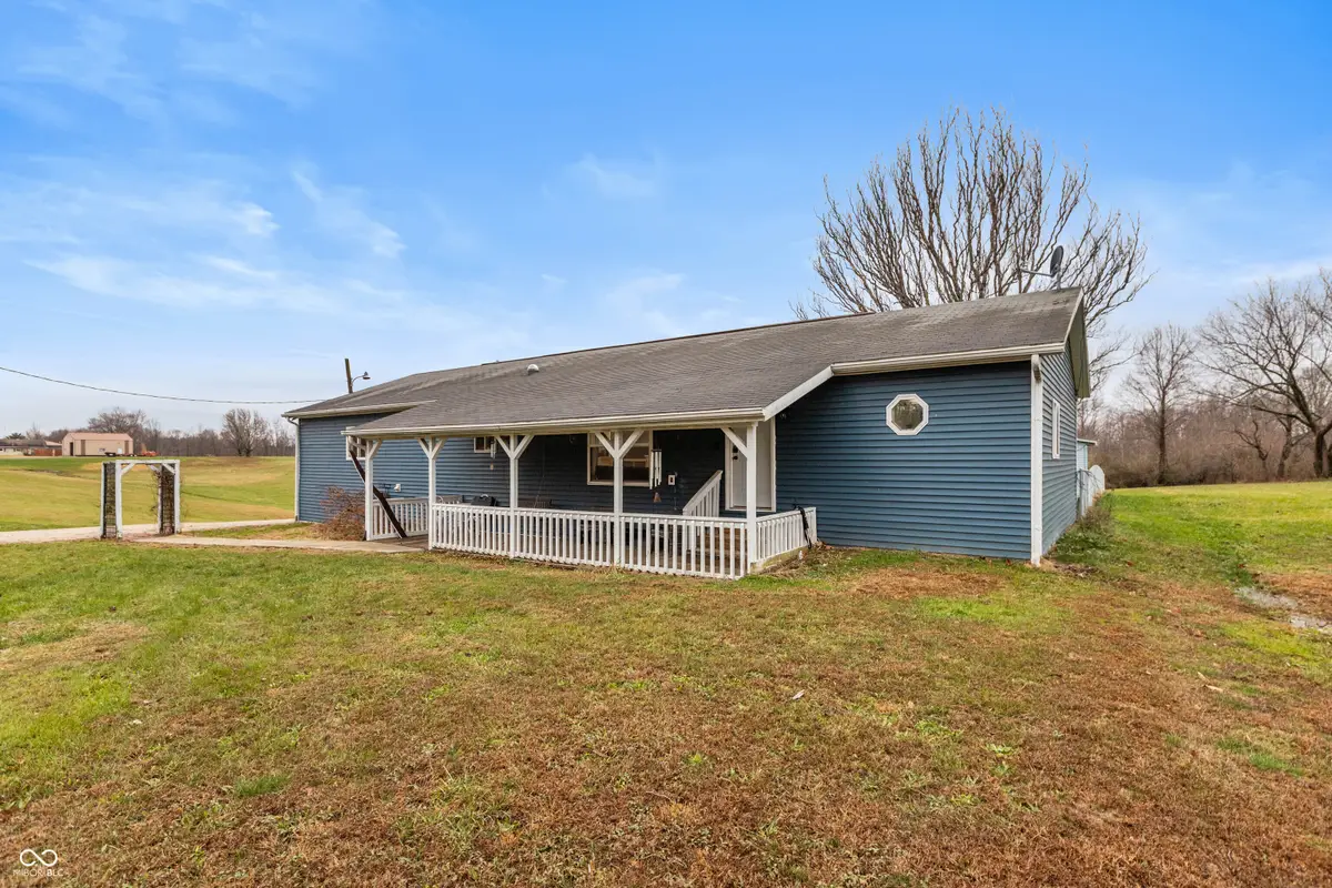 5195 E State Road 54, Bloomfield, IN 47424 - Image #1