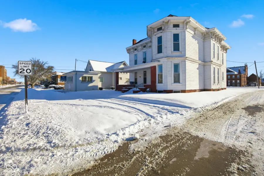 125 W Washington Street, Shelbyville, IN 46176 - Image #2