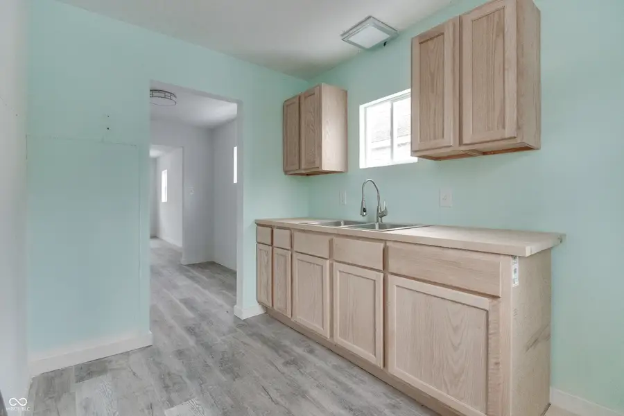 734 N Arnolda Avenue, Indianapolis, IN 46222 - Image #2