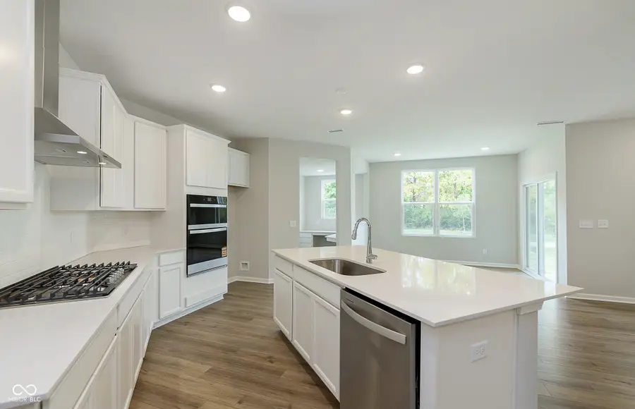 546 Corbin Way, Avon, IN 46123 - Image #2