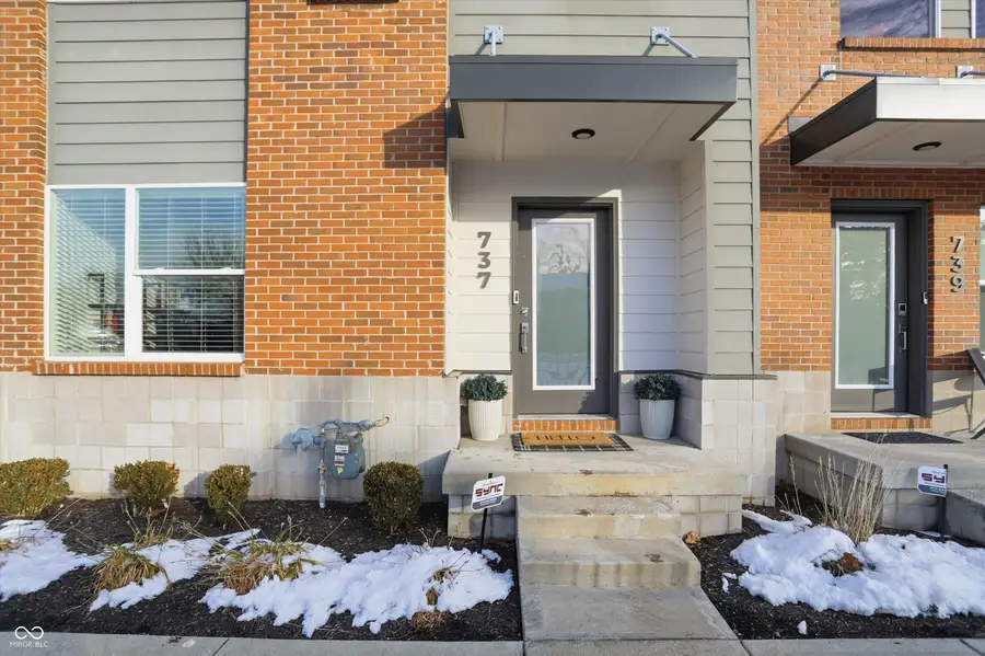 737 Switchyard Place, Indianapolis, IN 46202 - Image #2