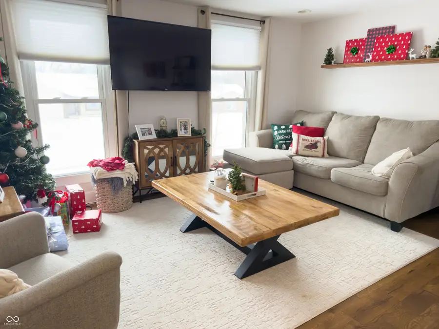 8902 Royal Meadow Drive, Indianapolis, IN 46217 - Image #2