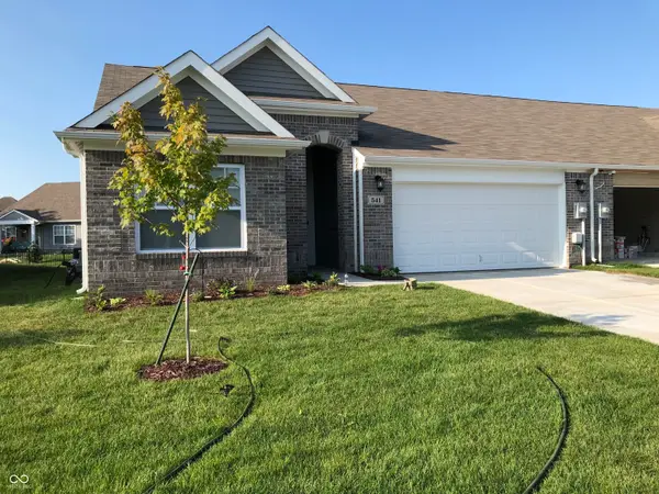 541 Greenwood Trace Drive, Whiteland, IN 46184