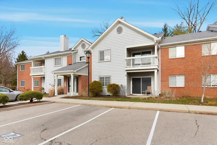 8232 Glenwillow Lane #UNIT 207, Indianapolis, IN 46278 - Image #2