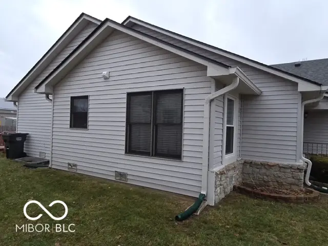 1043 Mikes Way, Greenwood, IN 46143 - Image #2