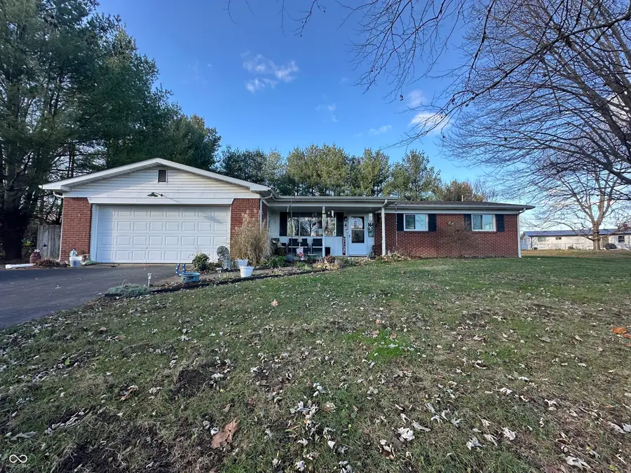 144 W Sycamore Lane, Rushville, IN 46173 - #2