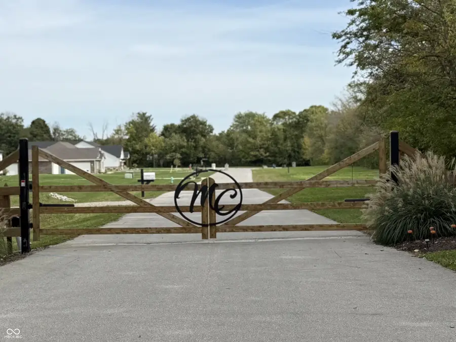 11143 Mossy Creek Lane, Indianapolis, IN 46259 - Image #2