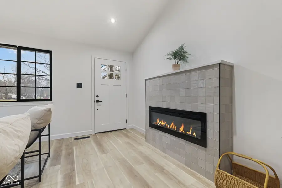 2712 Westleigh Drive, Indianapolis, IN 46268 - Image #2