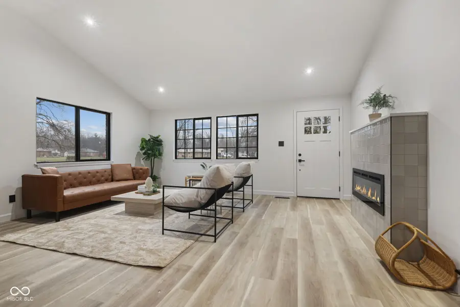 2712 Westleigh Drive, Indianapolis, IN 46268 - Image #3