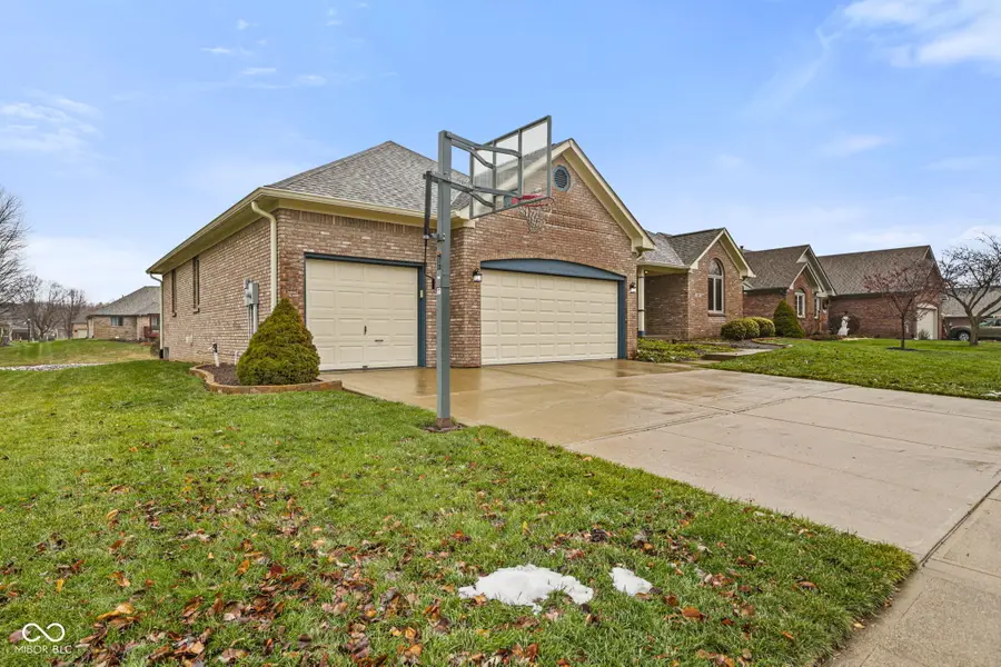 5260 Heritage Lane, Greenwood, IN 46142 - Image #3