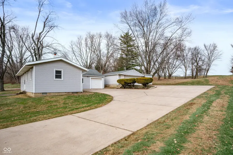 8566 W Fall Creek Drive, Pendleton, IN 46064 - Image #3