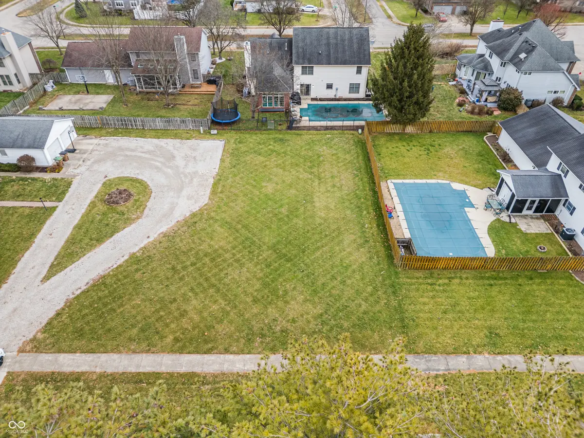 4331 River Road, Columbus, IN 47203 - Image #1