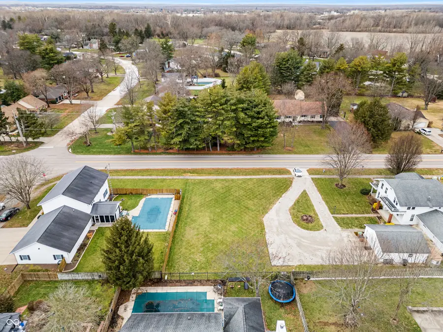 4331 River Road, Columbus, IN 47203 - Image #3