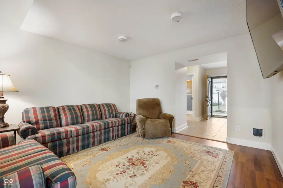 8136 Maple Stream Lane, Indianapolis, IN 46217 - Image #3