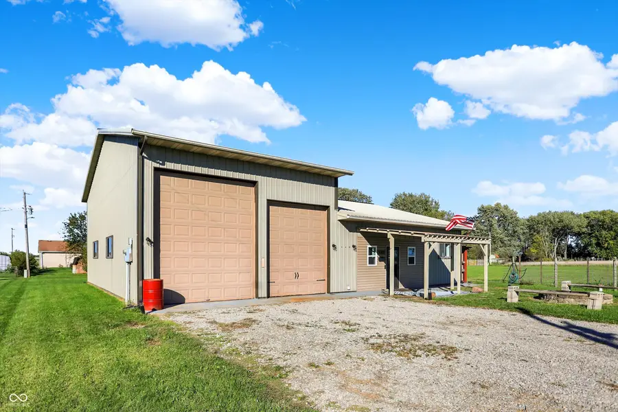 940 W 1090 N, Fountaintown, IN 46130 - #3