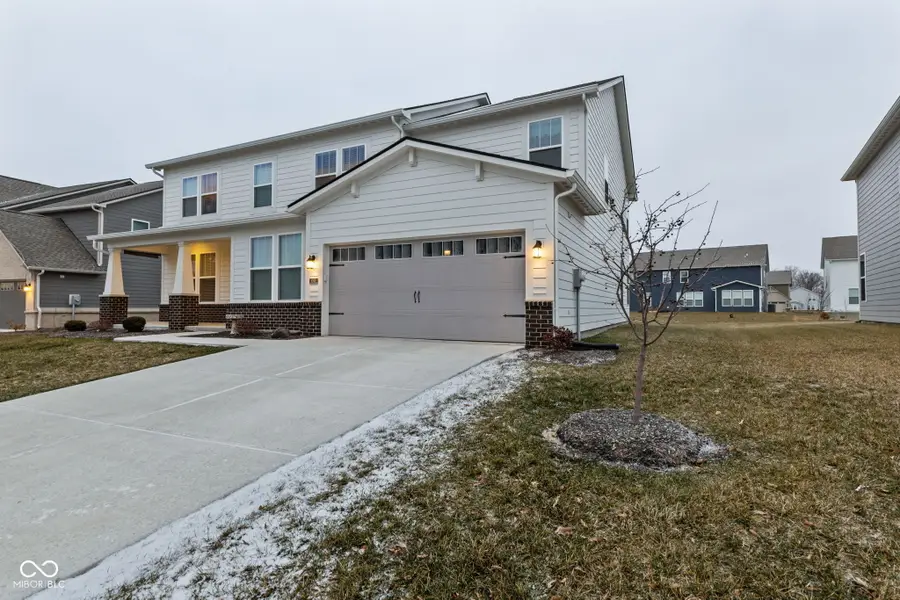 1046 Elmwood Lane, Greenwood, IN 46143 - Image #2