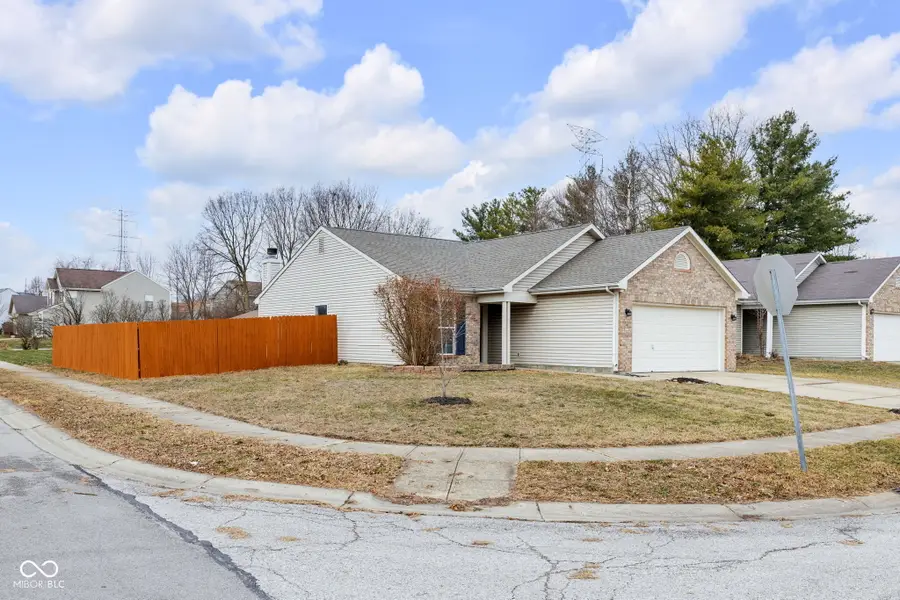 5226 Lakemanor Drive, Indianapolis, IN 46254 - Image #3