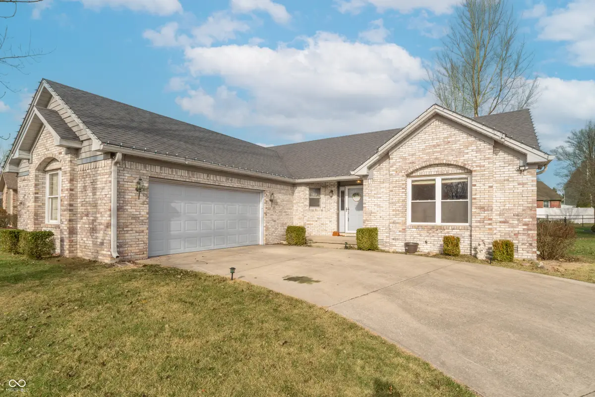 845 Robin Wood Place, Greencastle, IN 46135 - Image #1