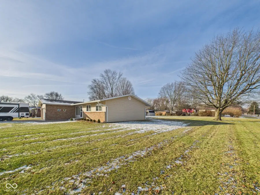 2201 S Webster Drive, Yorktown, IN 47396 - Image #3