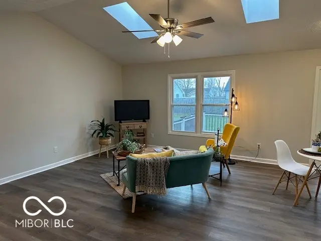 3715 Richland Drive, Columbus, IN 47203 - Image #2