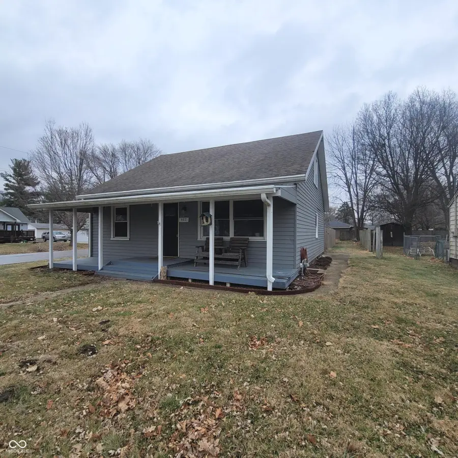 612 Whitlock Avenue, Crawfordsville, IN 47933 - Image #2