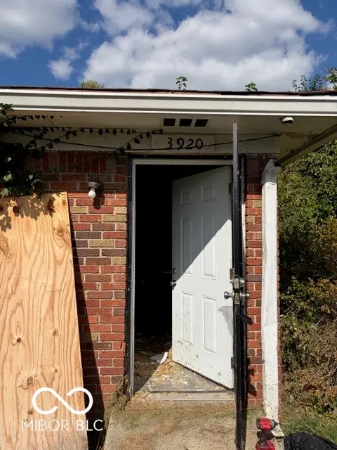 3918 N Grand Avenue, Indianapolis, IN 46226 - Image #2