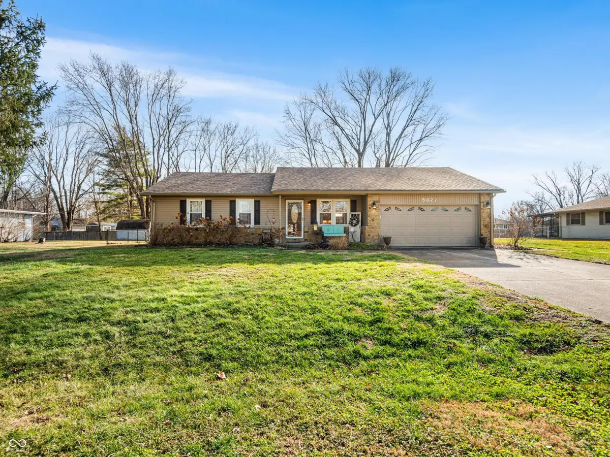 5627 E Homestead Drive, Columbus, IN 47201 - Image #1