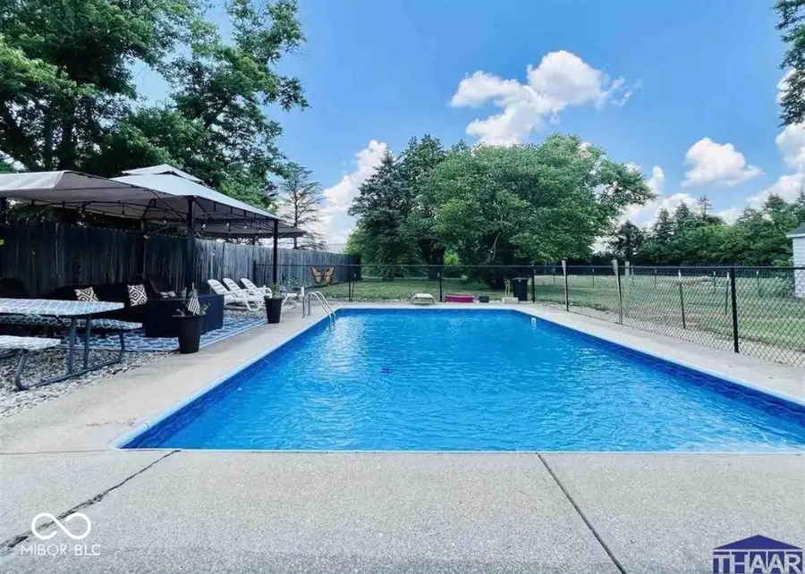 2601 W New Goshen Avenue, West Terre Haute, IN 47885 - #2