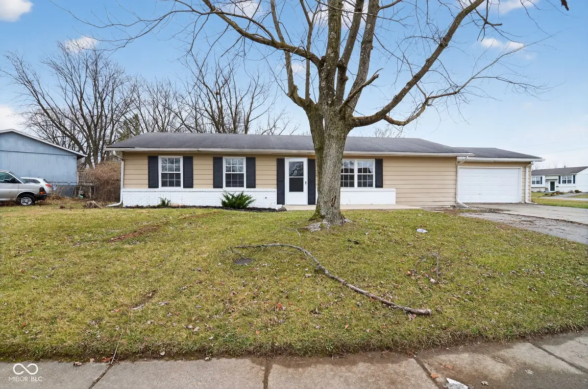 10013 Ridgefield Drive, Indianapolis, IN 46235 - Image #1