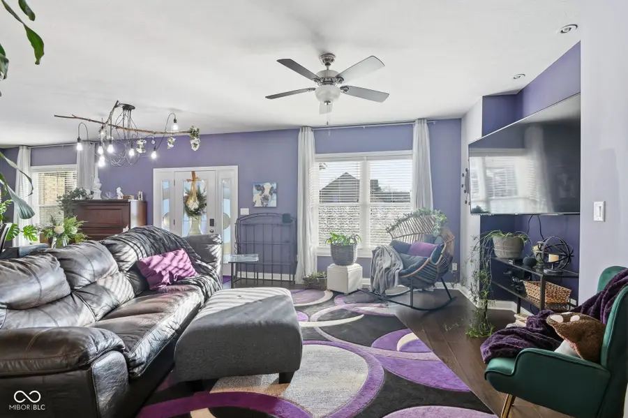 4736 W Harvest Way, New Palestine, IN 46163 - Image #3