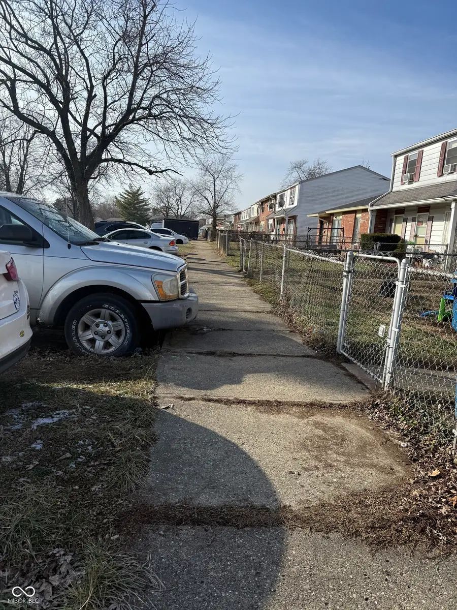 8318 Meadowlark Drive, Indianapolis, IN 46226 - Image #2