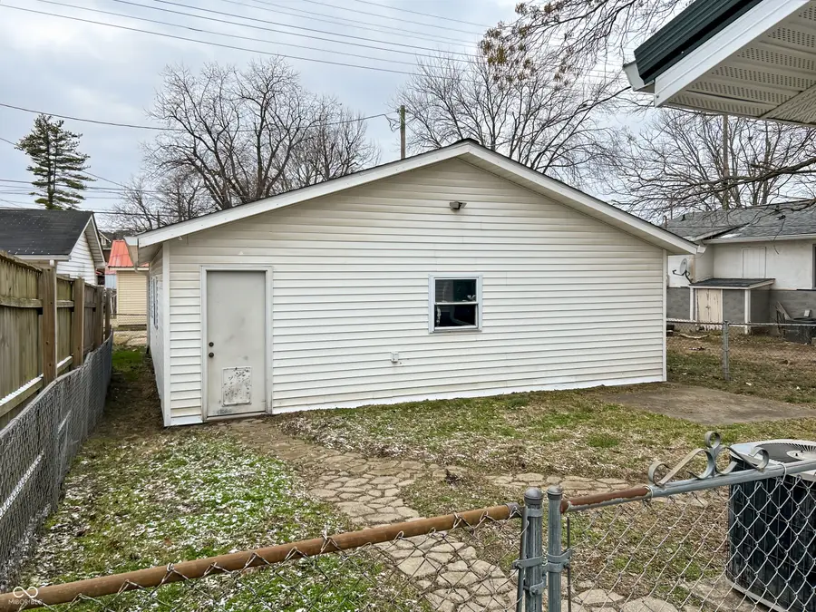 276 N Mulberry Street, Martinsville, IN 46151 - #2