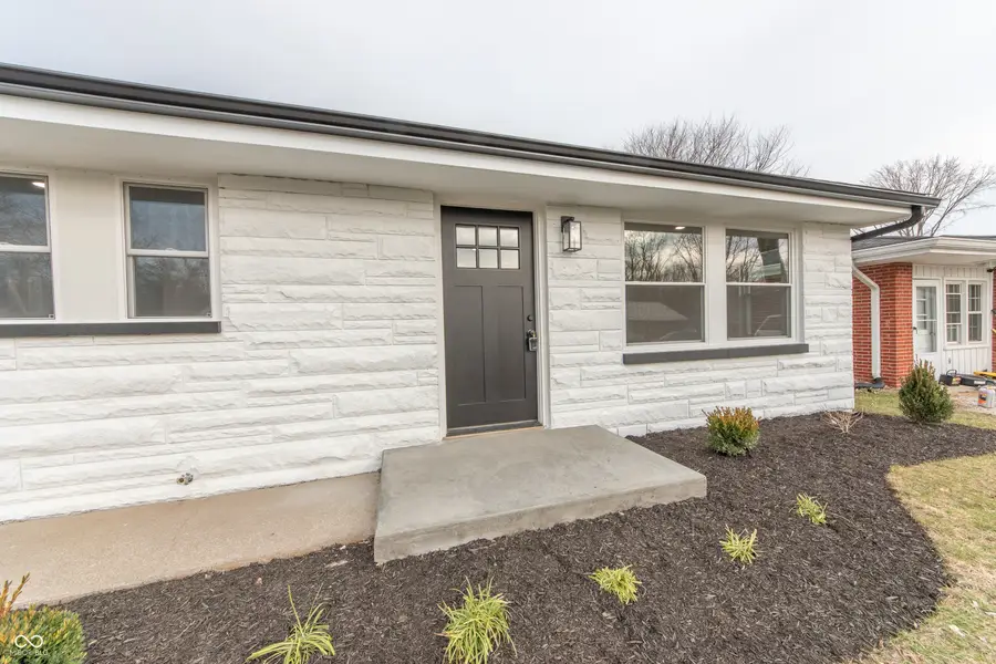 637 E 14th Street, Seymour, IN 47274 - Image #2