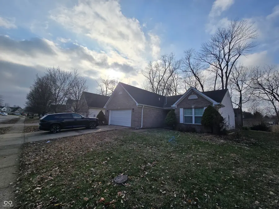 654 Shortleaf Drive, Avon, IN 46123 - #2