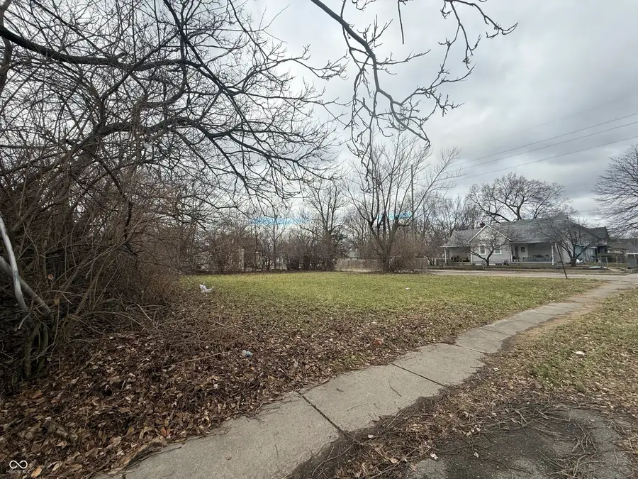 560 N Sheffield Avenue, Indianapolis, IN 46222 - Image #2